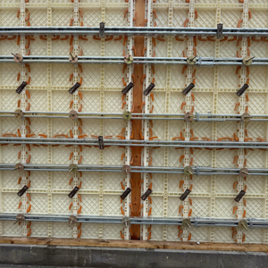 Panneaux de coffrage en béton ABS réutilisables MAUP 100s pour la construction de villas - Product Image 1