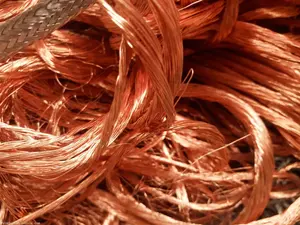 स्टॉक में उच्च गुणवत्ता वाले चमकीले लाल तांबे के तार स्क्रैप केबल तांबे के तार 99.99% शुद्धता