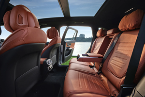 Mercedes-Benz GLC 2026 300 L 4MATIC Dynamic <span class=keywords><strong>SUV</strong></span> 7 Posti di Alta Qualità con il Miglior Comfort e Design Interno, Guida a Sinistra - Product Image 4