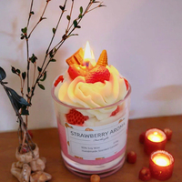 Bougie en pot parfumée à la fraise FTQS, bougie aromatique en cire de soja 210g, cadeau pour la maison, OEM, étiquette privée, longue durée