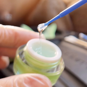 Pegamento Transparente Vegano Orgánico de Fijación Rápida y Fácil, Libre de Crueldad Animal, Marca Privada, Nueva Era de Pegamento Líquido para Lifting de Pestañas de Fijación Fuerte - Product Image 5
