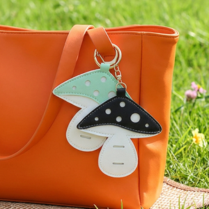 7 Colors PU Leather Sunglasses Holder Keychain for Travel Portable Sunglasses <b>Hook</b> Eyeglasses Mushroom Shape Cute Promotional - Product Image 2