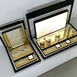 Exhibidor de Joyería Metálico Premium, Personalizable 360 °   Vitrina Giratoria de Lujo para Comercio Minorista y Exposiciones - Product Image 4