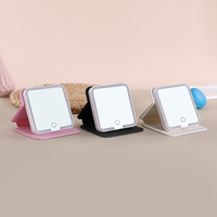 Nouveau miroir de maquillage à LED avec cadre en plastique finition argentée, grossissement 1X, éclairage intégré, style Instagram, design pliable pour bureau