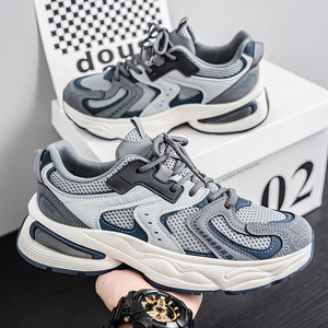 Zapatillas de deporte que combinan con todo para hombre, diseño de malla transpirable con cierre de cordones, suela gruesa informales de zapatos, verano 2025 - Product Image 1