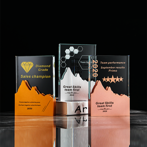 Placa de Cristal Negra Moderna con Diseño de Montaña, Patrón Geométrico <span class=keywords><strong>Hexagonal</strong></span> Grabado con <span class=keywords><strong>Base</strong></span> Sólida Esmerilada - Product Image 1
