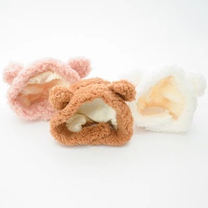 Vente en gros de couvre-chefs pour chats, casquette mignonne avec oreilles d'ours pour chats, chapeau en peluche chaud pour animaux de compagnie - Product Image 5