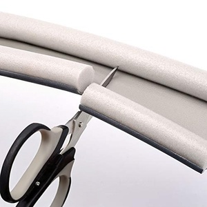 Protector de Puerta Moderno de Espuma de Cuero PU, Sellador Inferior de Puerta, Bloqueador de Corrientes de Aire, Tira de Sellado para Clima Extremo con 1 Año de Garantía - Product Image 2