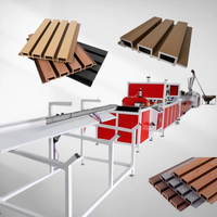 Máquina Semiautomática para la Fabricación de Paneles Decorativos de Pared Corrugados y Acanalados de PVC y WPC con Extrusoras de Plástico