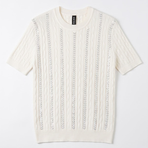 Pull en maille torsadée rose à strass pour femme, manches courtes, col rond, élégant, scintillant, coupe ajustée, fabrication artisanale de qualité - Product Image 4