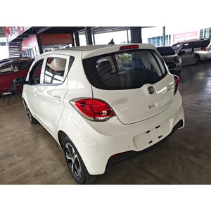Guazi Usado 2021 CHANGAN Benni E-Star Sedán Eléctrico Automático FWD de 5 Asientos LHD 32.2kWh 301km de Autonomía Fabricado en Abril de 2021. - Product Image 4
