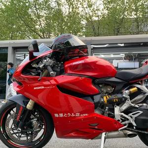 Motos sportives Ducati 959 V2 1199S de haute qualité, 600-1000 cm³, avec modification de moto haut de gamme - Product Image 1