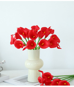 Petite fleur artificielle blanche d'<span class=keywords><strong>arum</strong></span> calla, idéale pour les tenues <span class=keywords><strong>de</strong></span> mariage, la décoration intérieure et les produits <span class=keywords><strong>de</strong></span> commerce extérieur. - Product Image 3