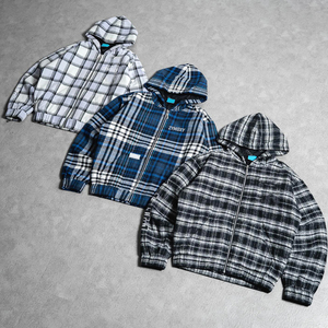 Sweat-shirts à capuche surdimensionnés en flanelle à carreaux, personnalisés, de haute qualité, avec fermeture éclair, pour hommes, fabriqués par un fabricant. - Product Image 1