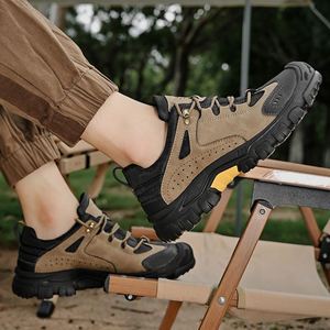 Chaussures de travail d'extérieur en cuir véritable pour hommes, best-seller de la mode, avec embout de protection, antidérapantes, basses, pour la randonnée et décontractées - Product Image 1