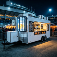 Remolque Comercial de Comida con Caja de Luz, Ventilador de Techo Doble y Mostrador para Bratwurst en el Estadio de Múnich