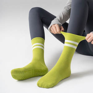 جوارب يوجا بتصميم مخصص ، نعل ميدسولي سيليكون مضاد للانزلاق ، رياضية نسائية ، جوارب أرضيات بيلاتس للرقص واللياقة البدنية - Product Image 5