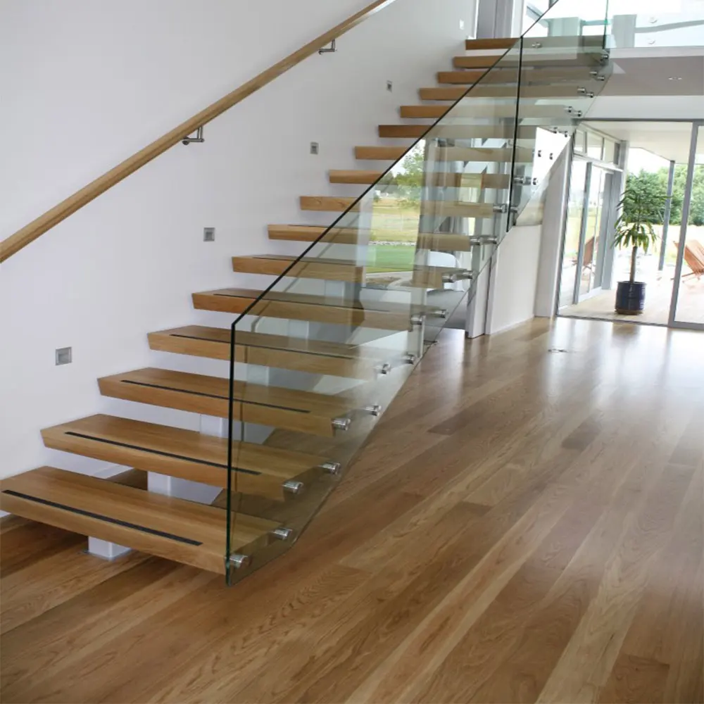 Escalier intérieur en spirale d'escaliers droits d'acier inoxydable de conception faite sur commande d'yl avec la bande de roulement en bois et la balustrade en verre