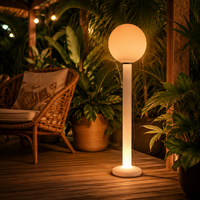 Lampe de sol LED moderne avec télécommande 16 couleurs, en plastique, indice de protection IP65, pour la décoration de la maison, du salon, de l'hôtel et du jardin