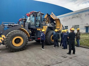 Nuevo excavador de ruedas chino de 8 toneladas XC988 de la marca Top 1 con cucharón de 4.5 m³ en venta, excavadora de ruedas de la mejor marca china - Product Image 3