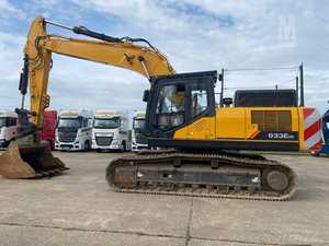 Excavadora potente LiuGong 933E 33T Equipo confiable de movimiento de tierras y demolición - Product Image 3