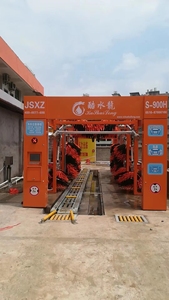 Version mise à jour de la machine de lavage de voitures entièrement automatique de type tunnel continu pour station-service, capable de nettoyer plus de véhicules simultanément XCM - Product Image 5