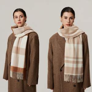 Écharpe en laine 100% <span class=keywords><strong>coréenne</strong></span> à carreaux - Écharpes et châles d'hiver de luxe personnalisés avec franges, respirants, pour cadeaux pour femmes et hommes - Product Image 1