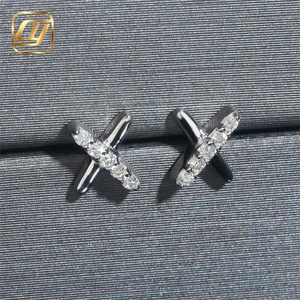 Boucles d'oreilles clous en argent sterling S925 en forme de X, serties de moissanite et de diamants VVS, avec fermoir à vis, bijoux pour femme - Product Image 6