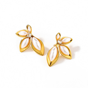 <b>Stud</b> <b>Earrings</b> Flower Shape Imitation Pearl 18k Gold Plated Stainless Steel Everyday Wear - Product Image 5