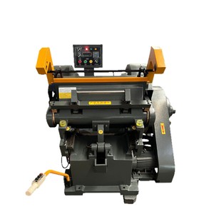 Machine de découpe Nantou 920 à plat avec capteur photoélectrique pour le pliage et le panellage de carton et de papier - Product Image 1