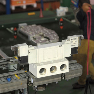 Válvula Solenoide Neumática <span class=keywords><strong>Biestable</strong></span> de <span class=keywords><strong>5</strong></span>/<span class=keywords><strong>2</strong></span> Vías de Bajo Consumo con Conexión Inferior de la Serie SY40 de STNC, Nuevo Modelo, para Automatización - Product Image 3