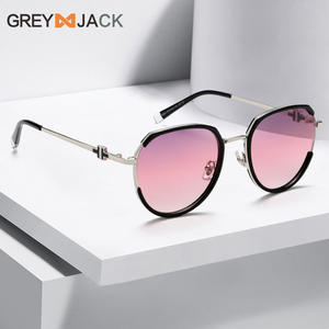 Lunettes de soleil polygonales tendance pour femmes, monture en métal argentée, verres roses, protection UV400, type polarisé, 3 pare-soleil - Product Image 4