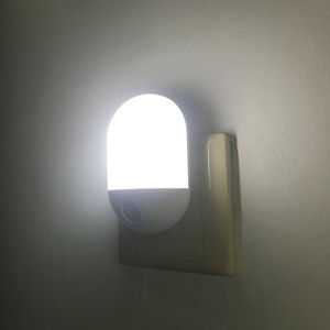 Đèn Ngủ Cảm Biến Chuyển Động <span class=keywords><strong>PIR</strong></span> Và CD Đèn <span class=keywords><strong>Led</strong></span> Phòng Khách Có Phích Cắm AC - Product Image 4