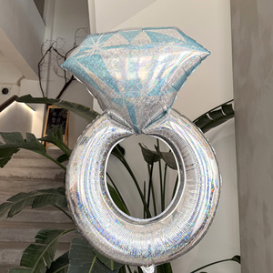 Palloncino Foil Grande 107*63cm a Forma <span class=keywords><strong>di</strong></span> Anello con Diamante Inciso al Laser per Proposta <span class=keywords><strong>di</strong></span> Matrimonio, Decorazione per <span class=keywords><strong>Festa</strong></span> <span class=keywords><strong>di</strong></span> Nozze, Dichiarazione d'Amore, San Valentino - Product Image 1