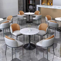 Moderne Scandinavische lederen eetkamerstoelen luxe lounge commerciële restaurant meubelsets met eettafel goede prijs