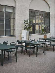 Ensemble de table et chaises de salle à manger carrées modernes en plastique PP, durables et faciles à nettoyer, meubles de restaurant, ensemble de salle à manger pour terrasse de café en plein air - Product Image 2