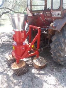 KL150P machine <span class=keywords><strong>de</strong></span> traitement du <span class=keywords><strong>bois</strong></span> et des aliments pour animaux petit moulin à granulés d'entraînement <span class=keywords><strong>de</strong></span> tracteur PTO - Product Image 3