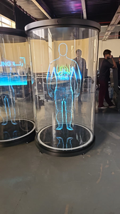 Vetrina Cilindrica Trasparente per Proiezione Olografica Umana 3D da 32 a 75 Pollici con Interazione AI e Garanzia di 1 Anno - Product Image 6