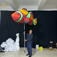 Poupée de clown poisson gonflable réaliste pour accessoire d'activité sur le thème marin