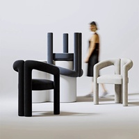 Chaise Cœur Simple et Moderne, Chaise de Salle à Manger Épaissie et Légère, Cadre en Métal Noir, Revêtement en Velours, Style Designer, Petite Taille