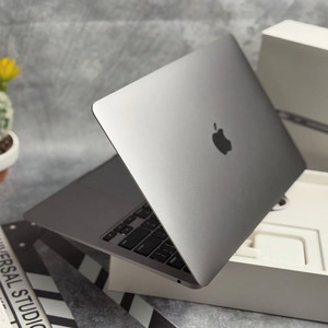 MacBook Air M1 de 13 Pulgadas Color Plata Modelo 2020 A2337 con 8G de RAM y 256G SSD en Venta - Product Image 5