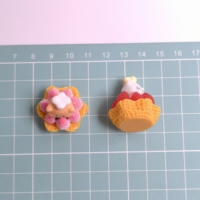 Lot de 50 mini-tartes aux fraises, décorations pour maison de poupée, jouets alimentaires pour la maison, la cuisine et les fêtes - Vente chaude