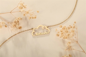 Collier personnalisé en acier inoxydable plaqué or avec nom et motif nuage mignon, idéal pour la fête des mères (Dropshipping) - Product Image 3