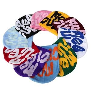 Bonnet unisexe personnalisé en jacquard, tricoté en acrylique, style Y2K, avec logo imprimé sur toute la surface, broderie 3D, style personnage, vente en gros - Product Image 1