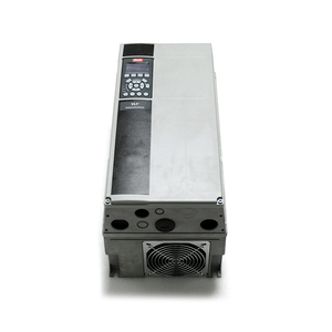 ชุดควบคุมความเร็วรอบมอเตอร์ AC แบบปรับความถี่ได้ VLT FC-302 ซีรีส์ 11kW/15HP 380-500V IP66 - Product Image 2
