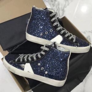 รองเท้าเดินเล่นกีฬากลางแจ้งคุณภาพสูง ดีไซน์หรูหรา สำหรับทุกเพศ วัสดุหนังแท้ แบบผูกเชือกและสวมใส่ได้โดยไม่ต้องผูกเชือก พร้อมคุณสมบัติลดแรงกระแทก - Product Image 4