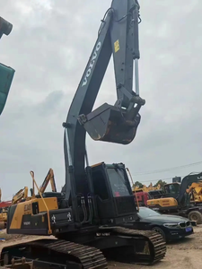 Pelle sur chenilles Volvo EC240 d'occasion modèle 2020 en bon état composant de noyau de moteur Isuzu d'occasion seau de 1,2 mÂ ³ 24 tonnes - Product Image 3