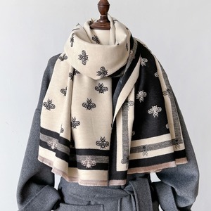 Mode européenne 185*65cm hiver abeilles motif Jacquard cachemire sensation écharpe femmes épais Pashmina surdimensionné châle hiver abeille écharpe - Product Image 1