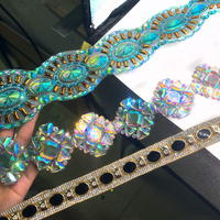 Garniture en strass de matériaux de bijoux de maillots de bain personnalisés pour la production de costumes de carnaval de Trinidad