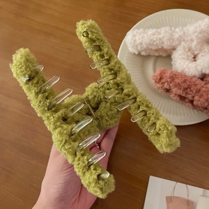 Venta al por mayor de las mujeres de la venta caliente de felpa pinzas para el pelo de estilo de piel pinzas para el pelo de tiburón lindo - Product Image 5